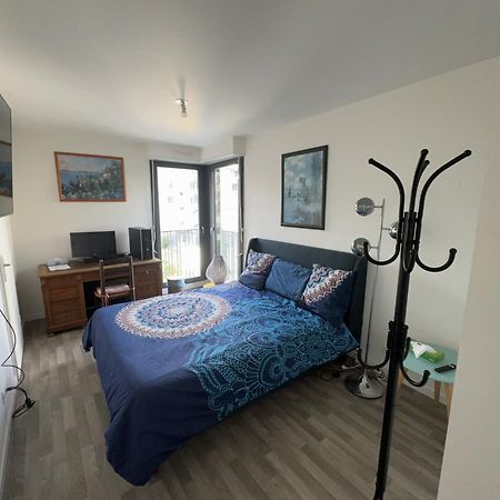 Grande Chambre 14 M2 Avec Salle De Bain Privative A Nanterre Prefecture Proche La Defense Arena Campus Sncf Et Paris Exteriér fotografie