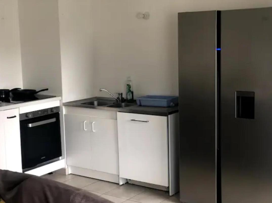 Grande Chambre 14 M2 Avec Salle De Bain Privative A Nanterre Prefecture Proche La Defense Arena Campus Sncf Et Paris Exteriér fotografie